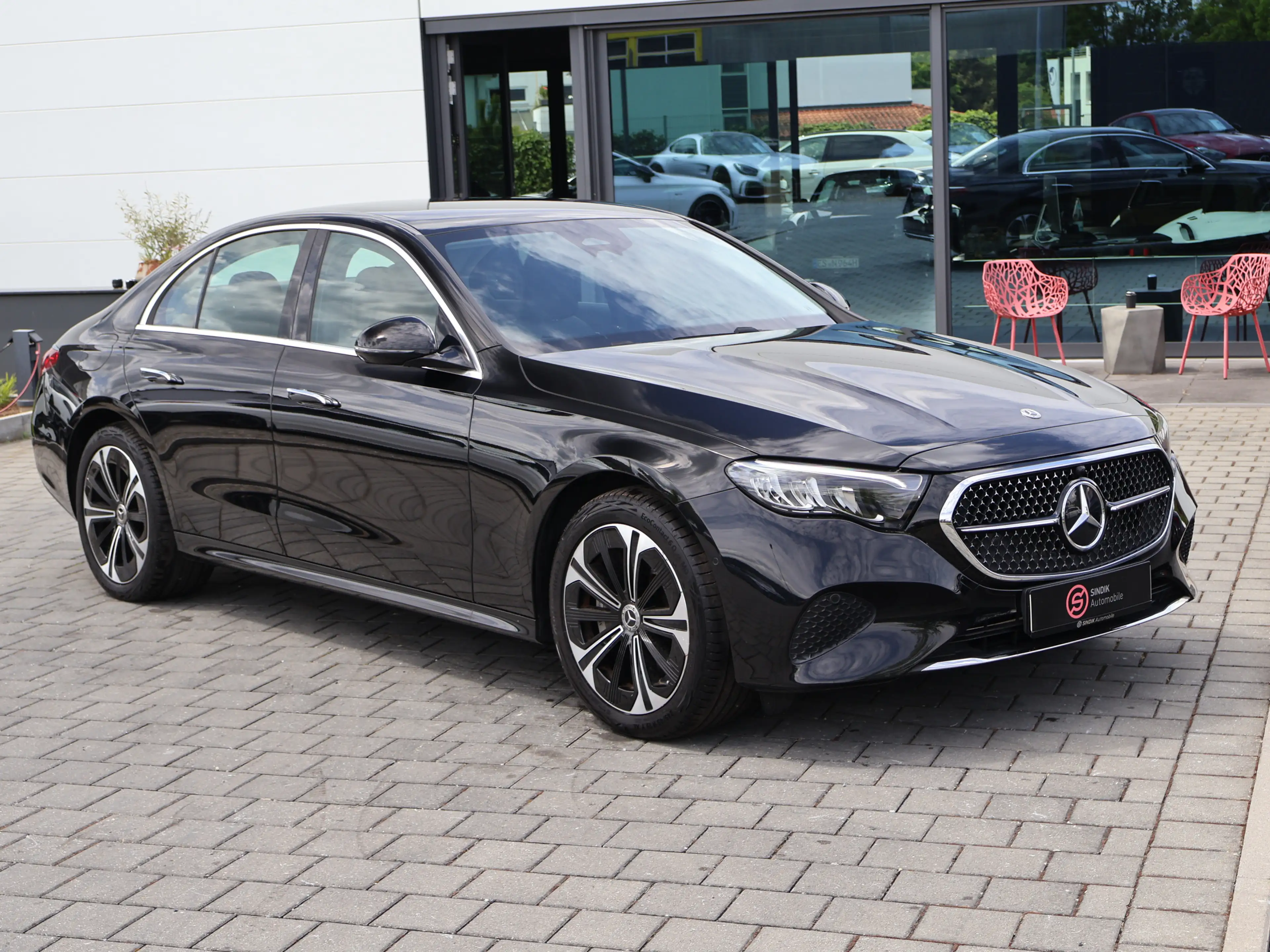 Mercedes-Benz E 300 de 4Matic Avantgarde Adv. KeyGo-Kamera-LED — photo 3