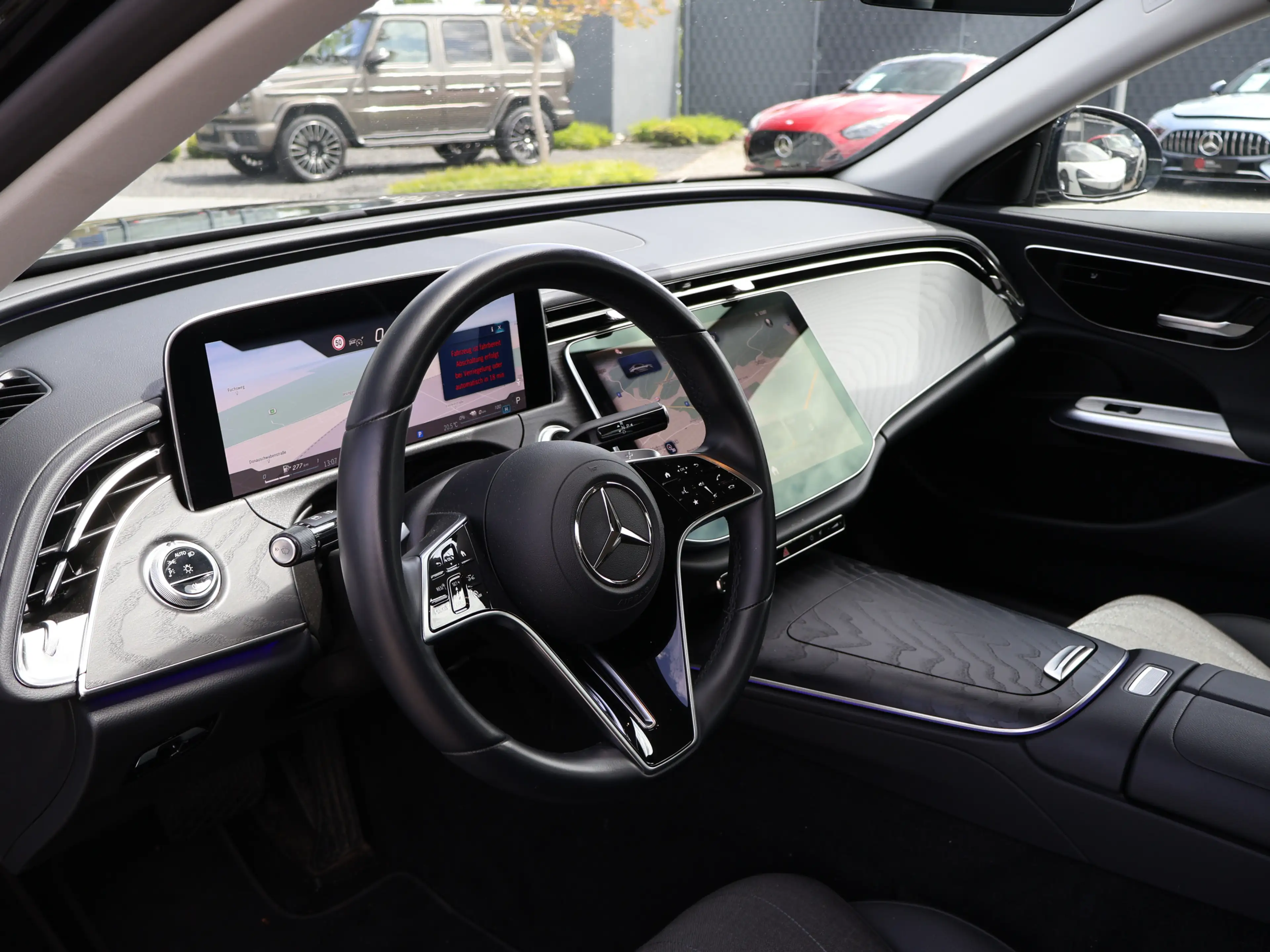 Mercedes-Benz E 300 de 4Matic Avantgarde Adv. KeyGo-Kamera-LED — photo 12