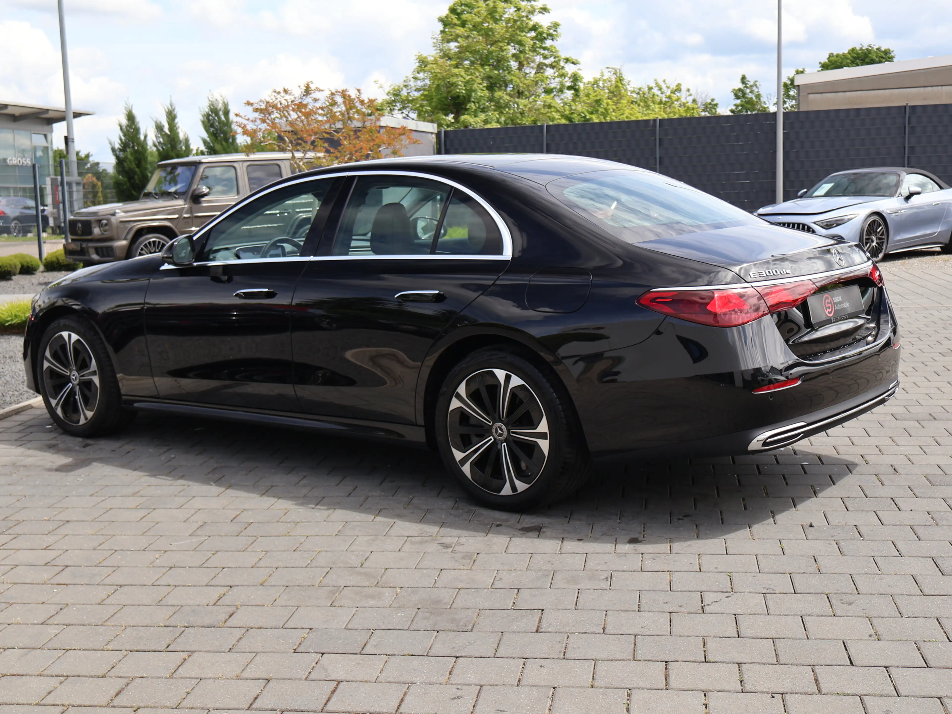 Mercedes-Benz E 300 de 4Matic Avantgarde Adv. KeyGo-Kamera-LED — photo 6