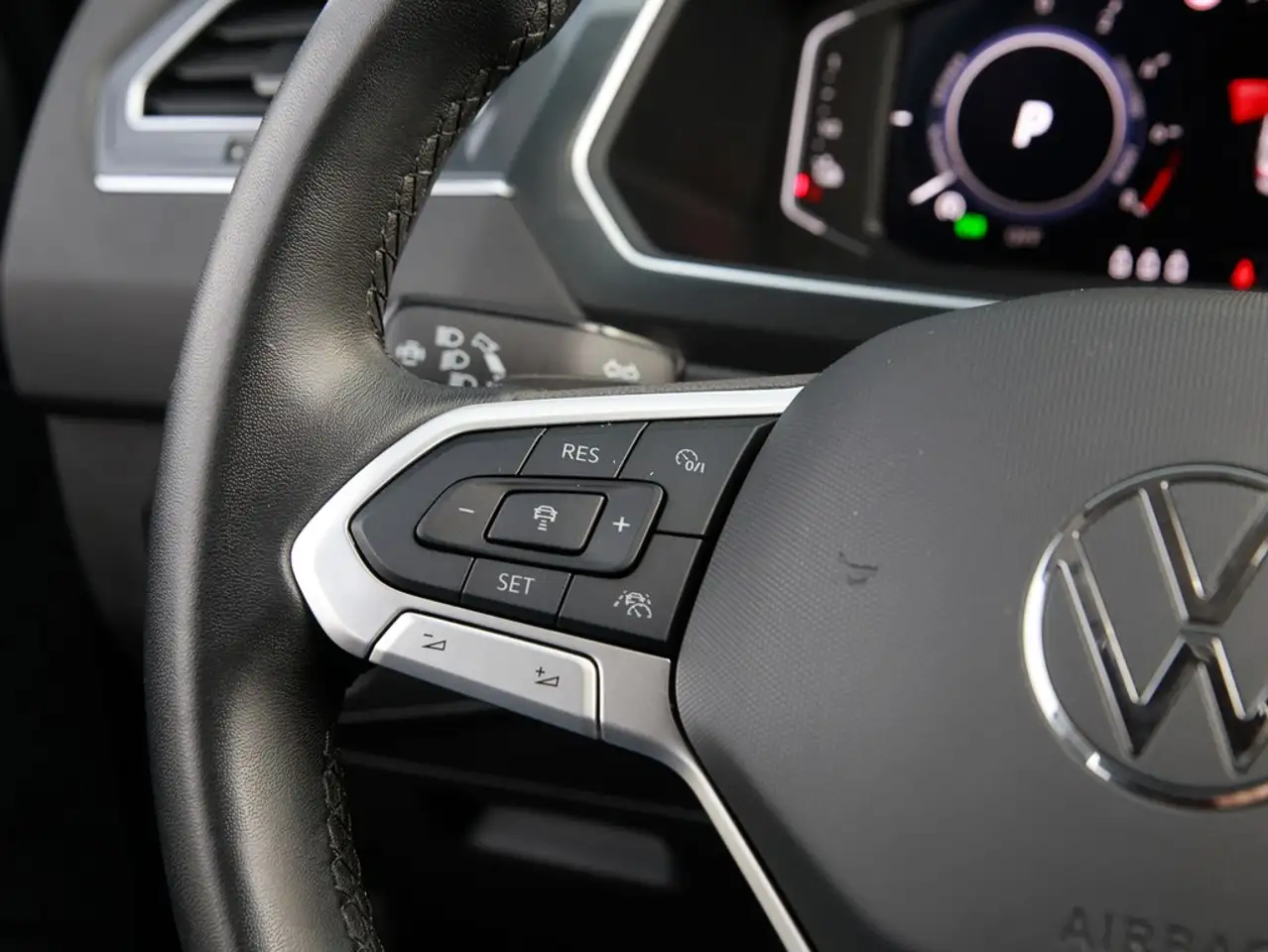 Volkswagen Tiguan 1,4 electric/TSI eHybrid DSG Life,LED,ACC,Navi ... 15