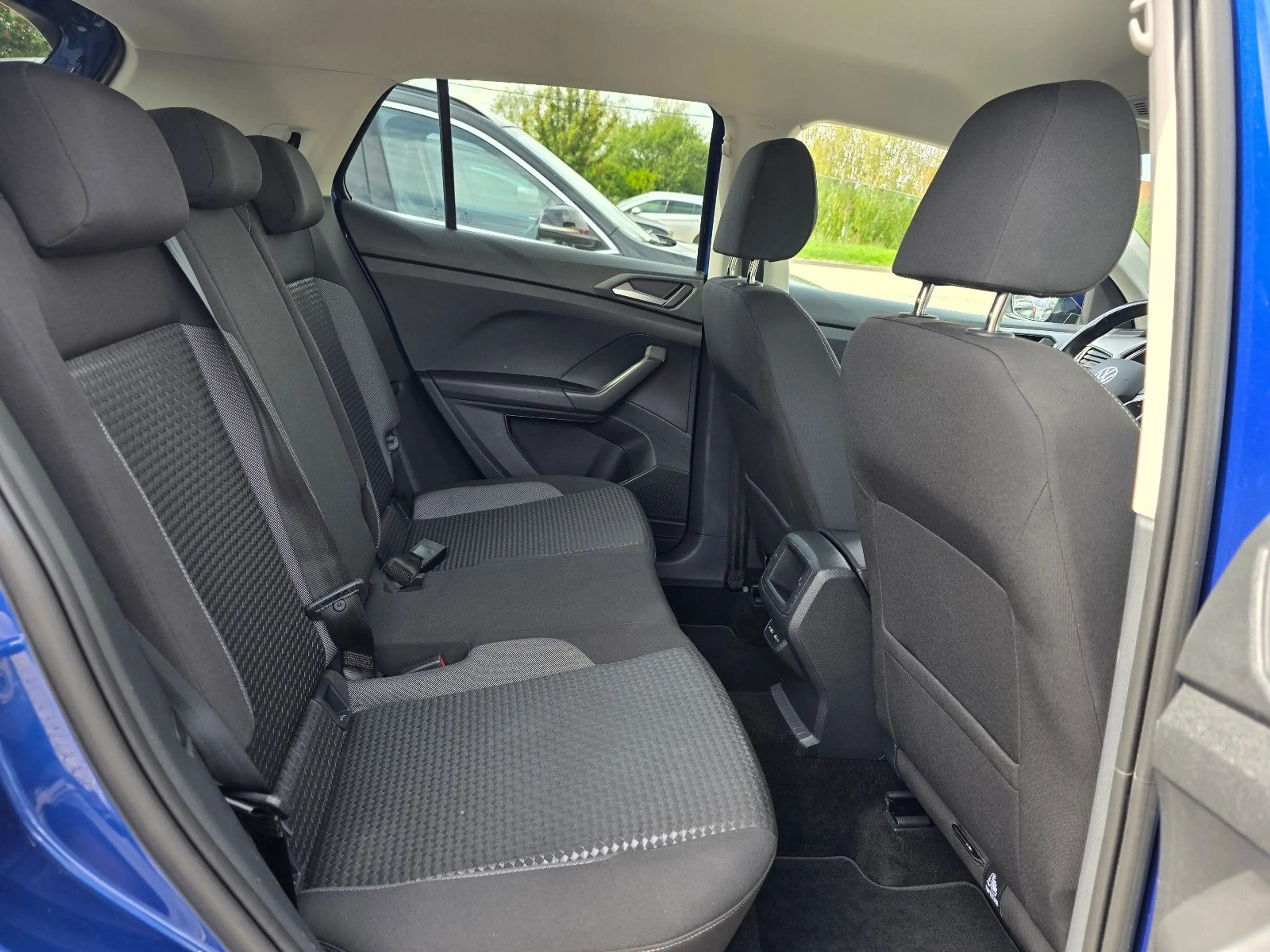 Volkswagen T-Cross Active — photo 12