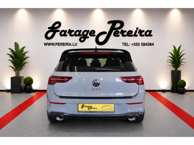 Volkswagen Golf view 3