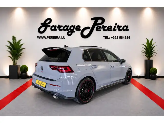 Volkswagen Golf view 2