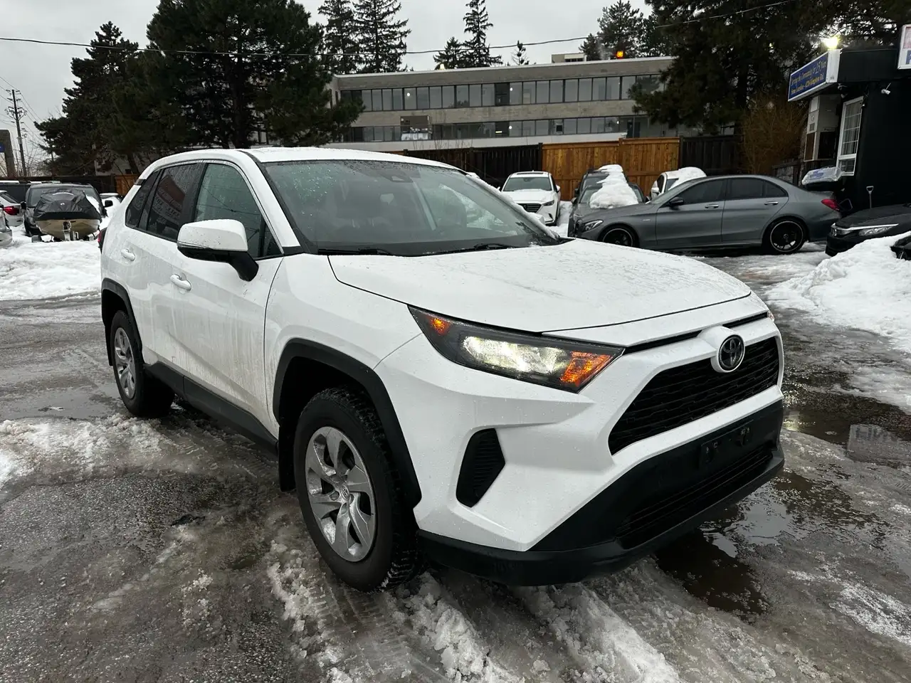 Toyota RAV 4 снимка Toyota RAV 4