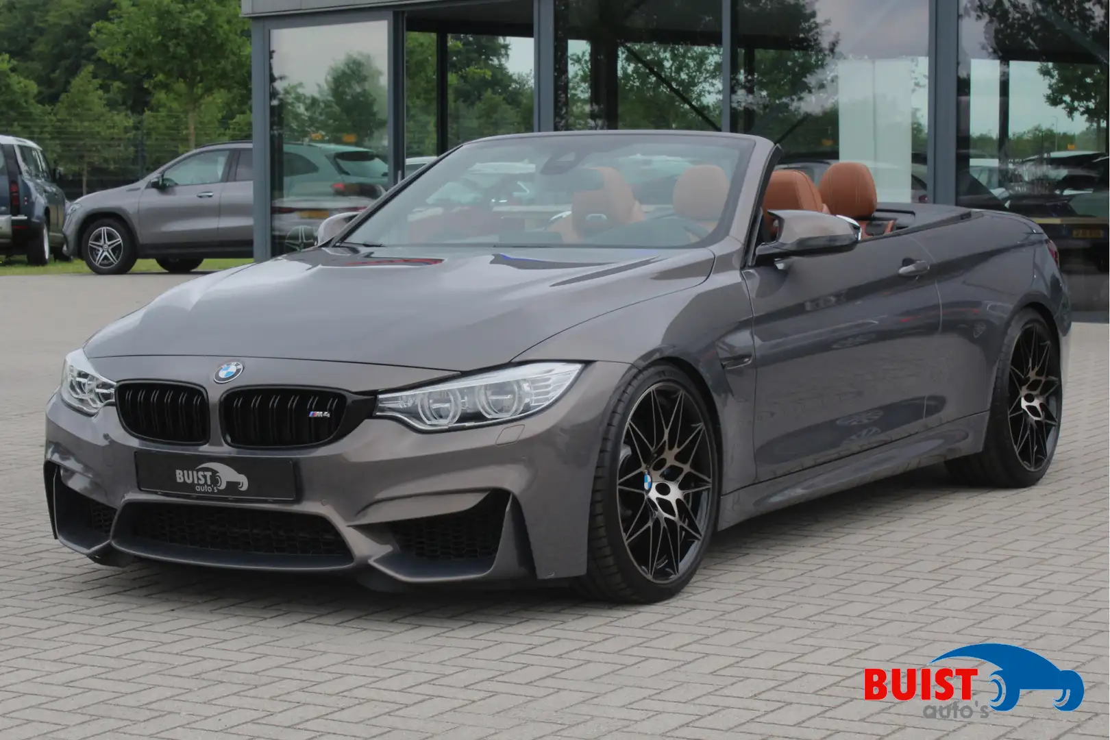 BMW M4 Competition Cabrio AIRSCARF HUD 77370KM! Bruin - 1