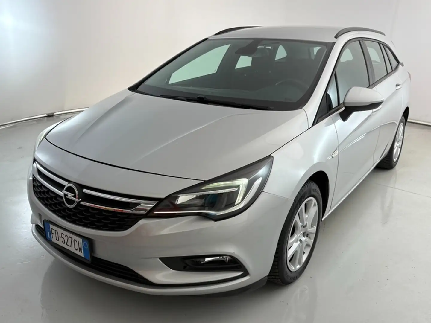 Opel Astra Sports Tourer 1.6 CDTI Business Premium Argent - 1