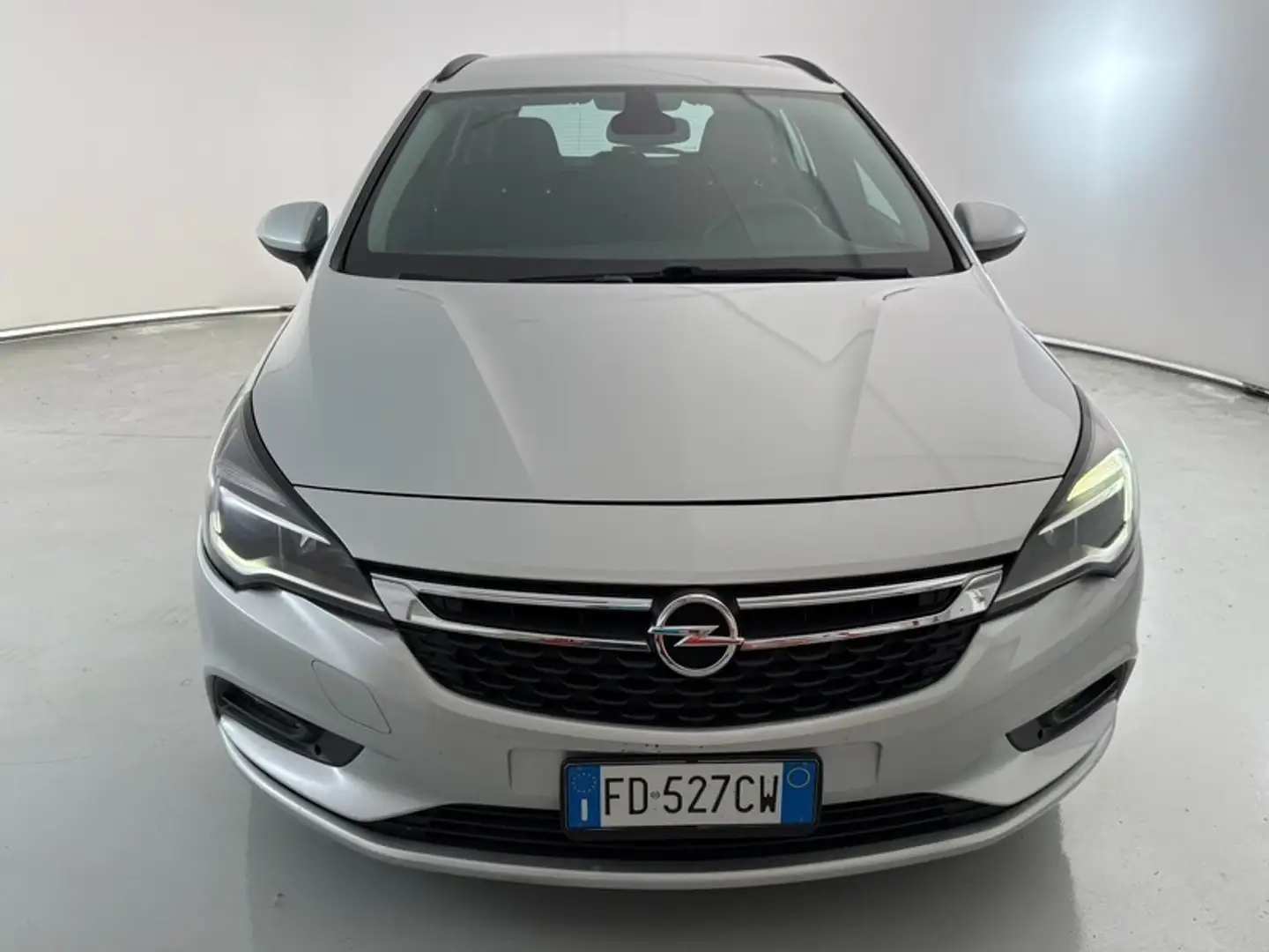 Opel Astra Sports Tourer 1.6 CDTI Business Premium Argent - 2