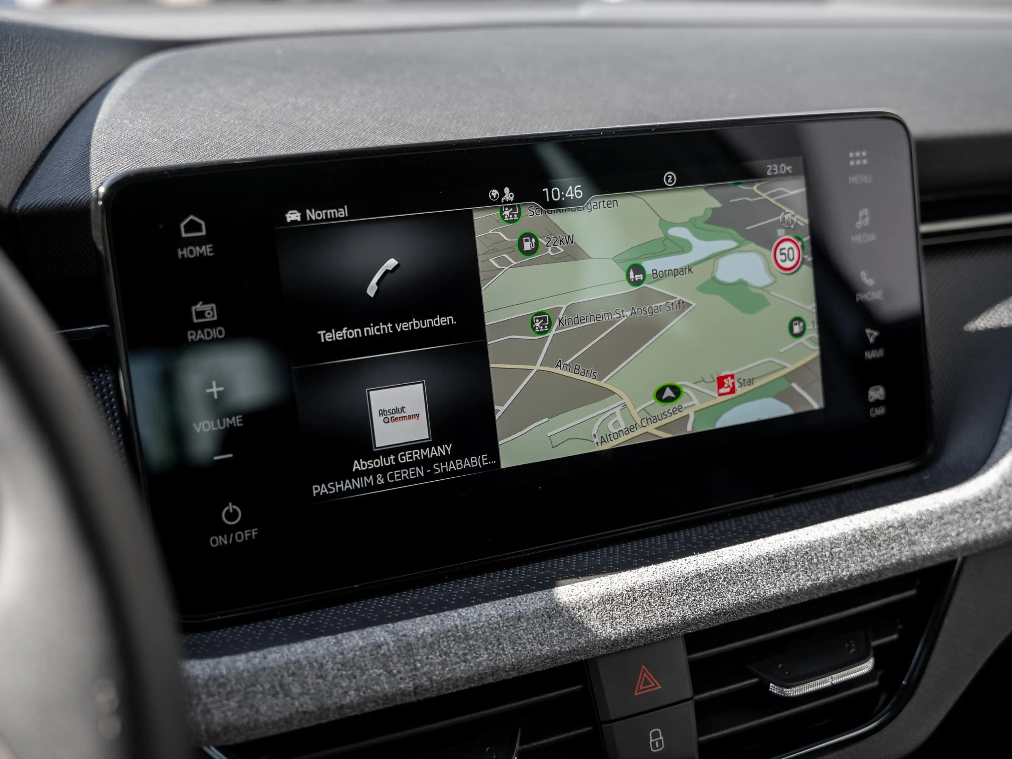 Skoda Kamiq BALANCE 1.5 TSI DSG AHK Navi ACC LED — photo 12
