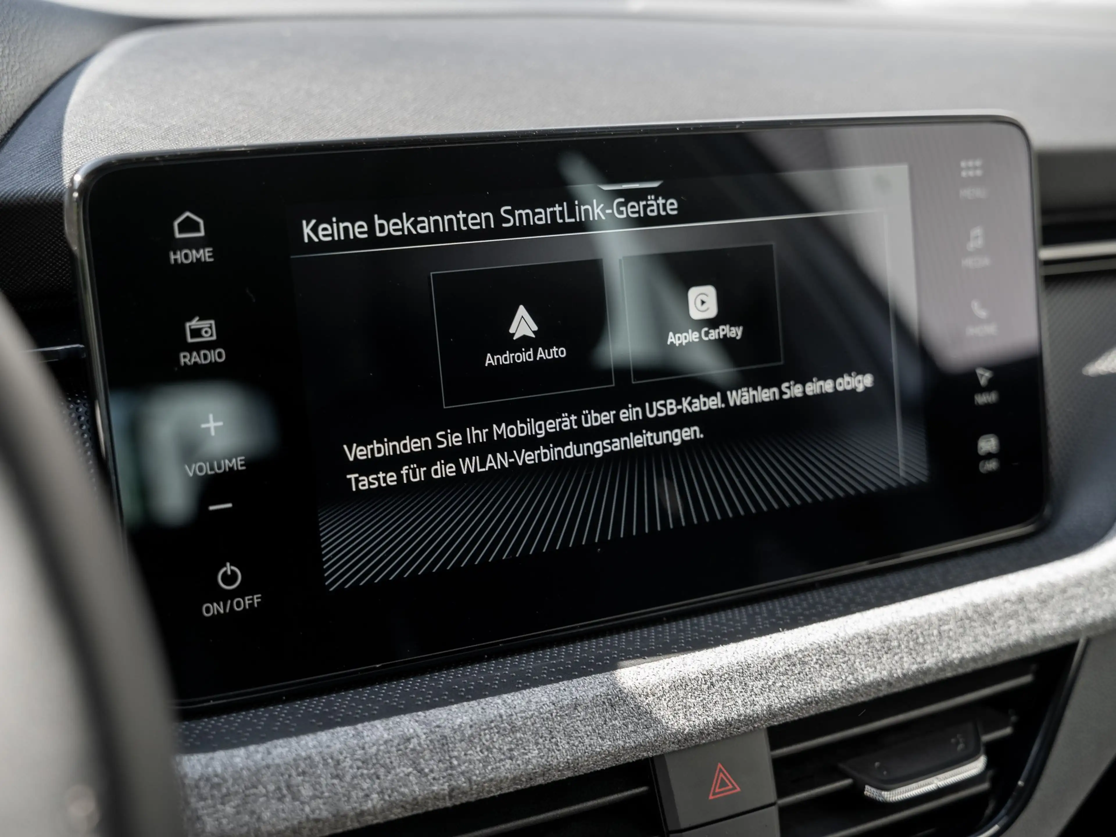 Skoda Kamiq BALANCE 1.5 TSI DSG AHK Navi ACC LED — photo 14