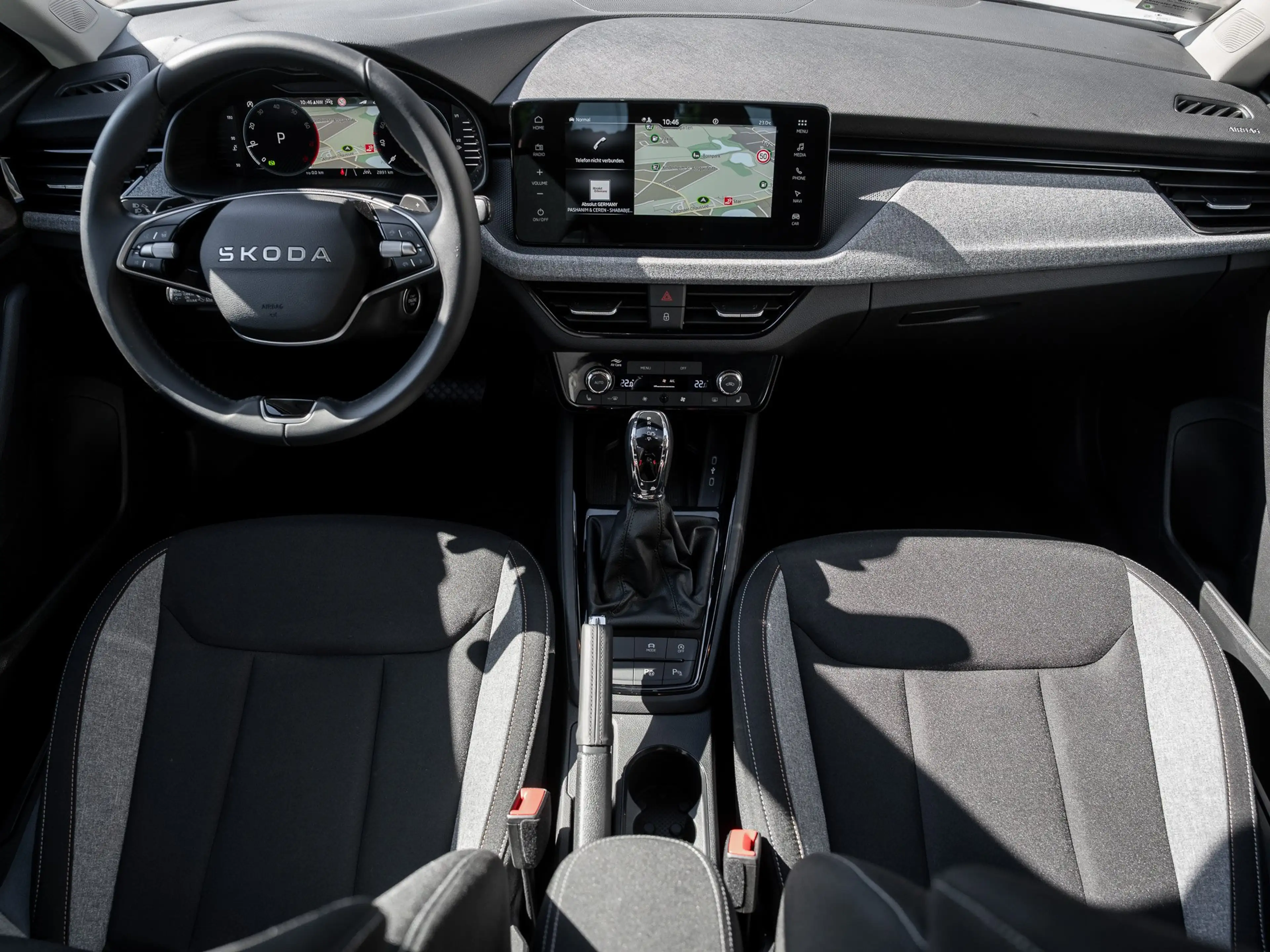 Skoda Kamiq BALANCE 1.5 TSI DSG AHK Navi ACC LED — photo 10