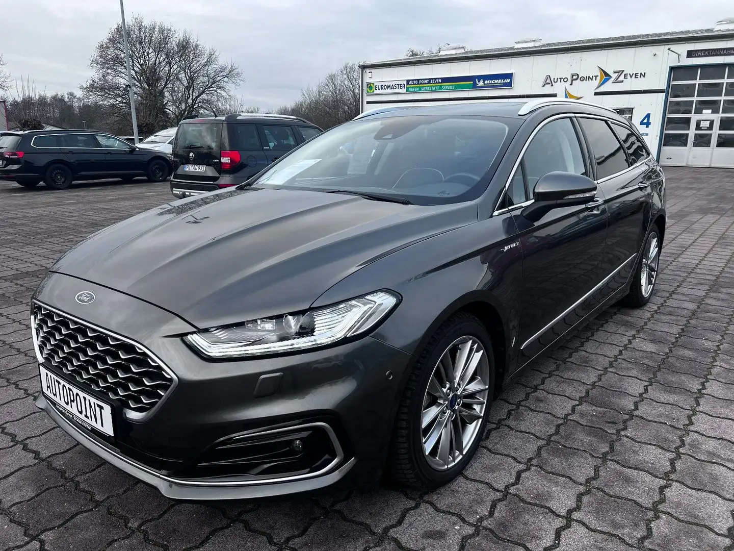 Ford Mondeo Turnier Hybrid Vignale *ATM 900 KM* Gris - 1
