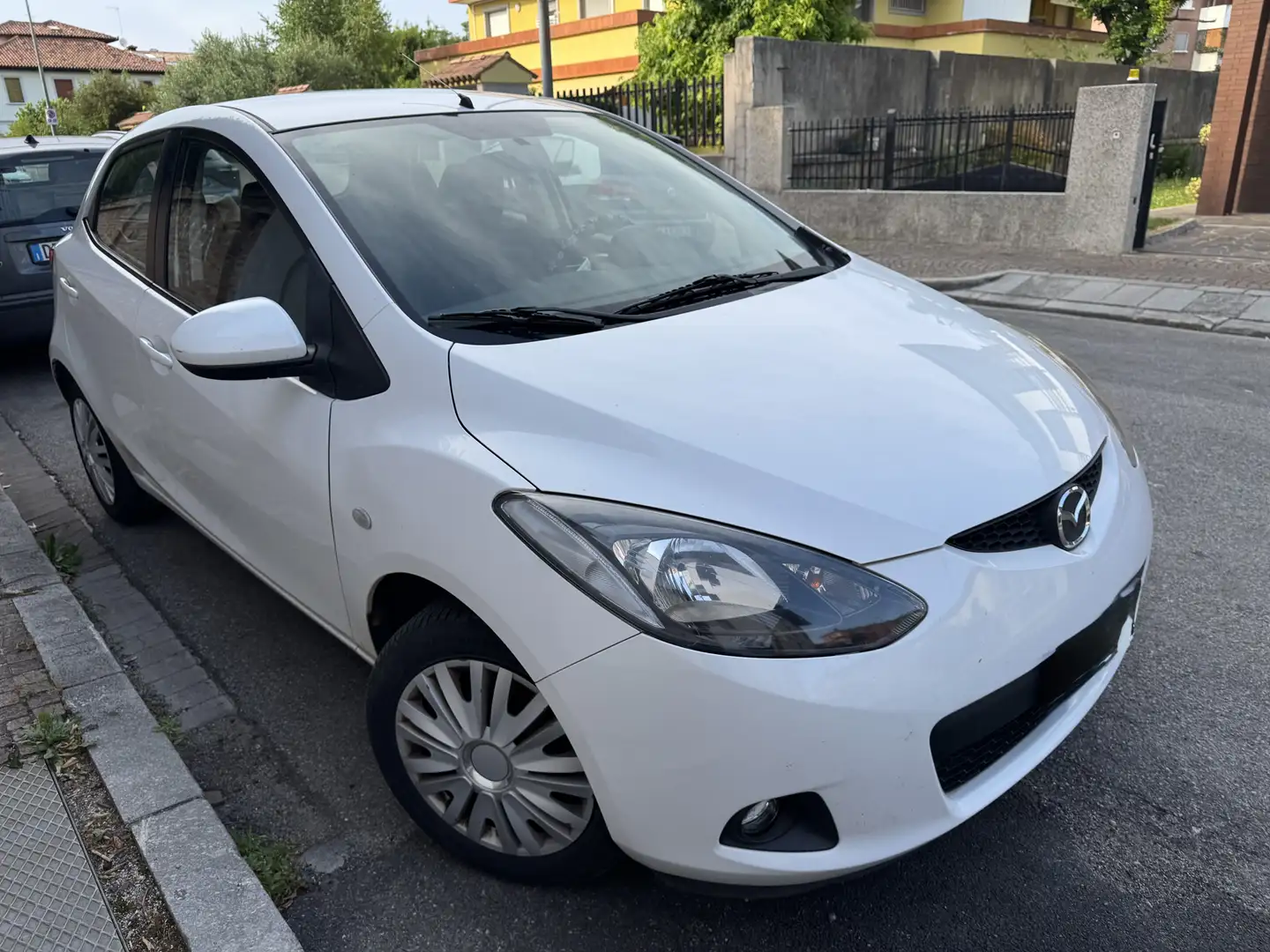 Mazda 2 5p 1.3 Play 75cv - 2