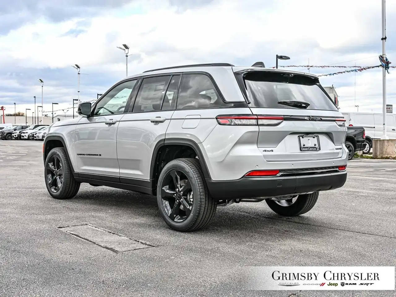 Jeep Grand Cherokee снимка Jeep Grand Cherokee