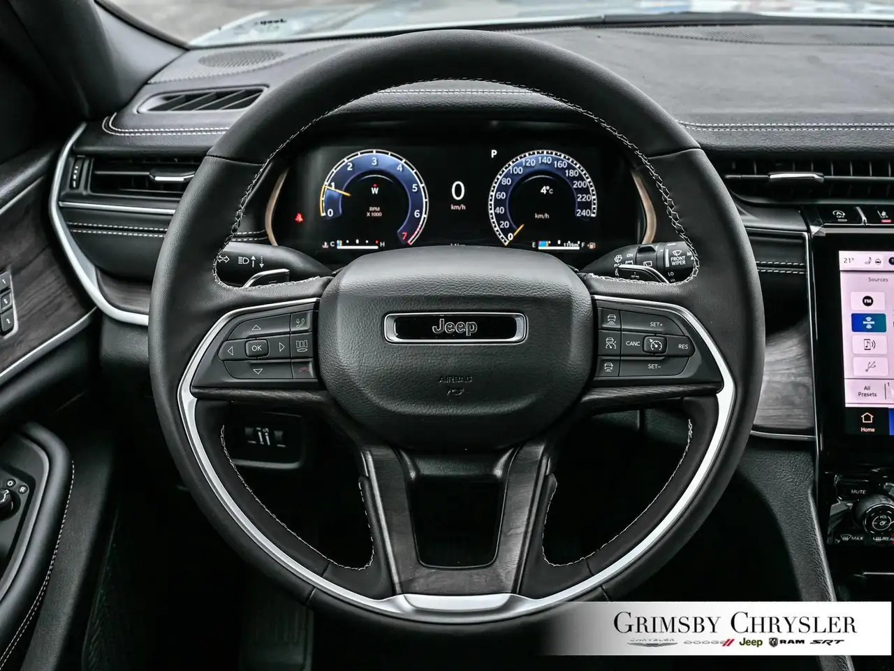 Jeep Grand Cherokee снимка Jeep Grand Cherokee