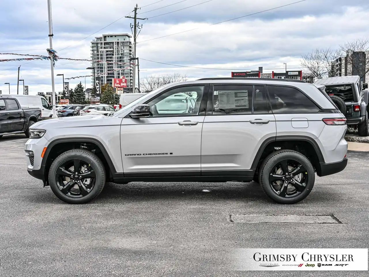 Jeep Grand Cherokee снимка Jeep Grand Cherokee