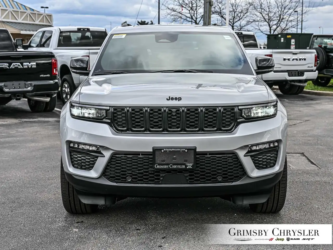 Jeep Grand Cherokee снимка Jeep Grand Cherokee