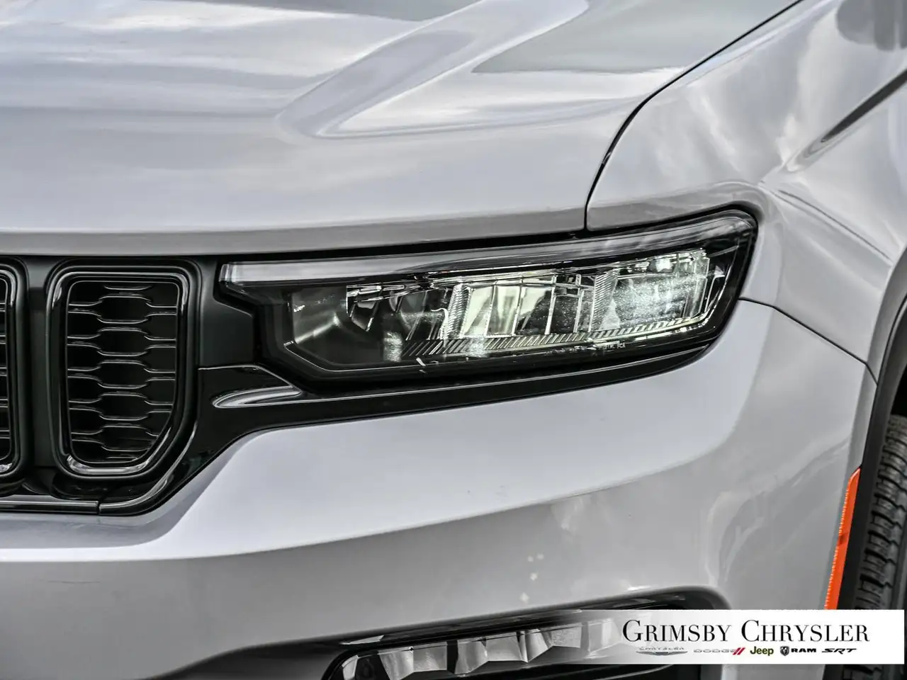 Jeep Grand Cherokee снимка Jeep Grand Cherokee
