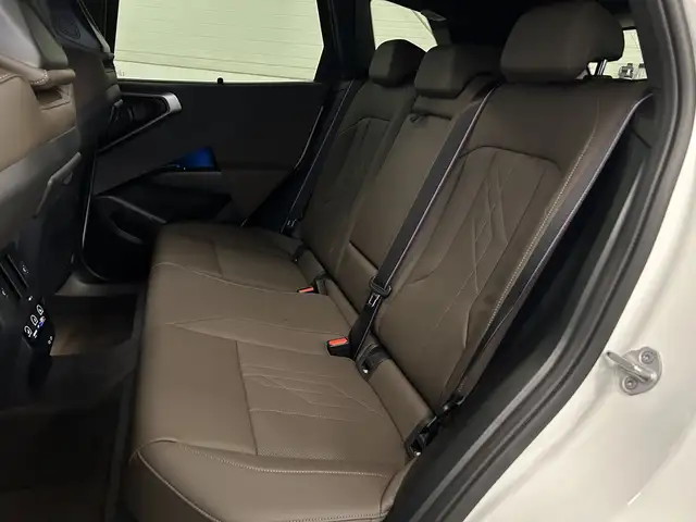 BMW X3 view 14