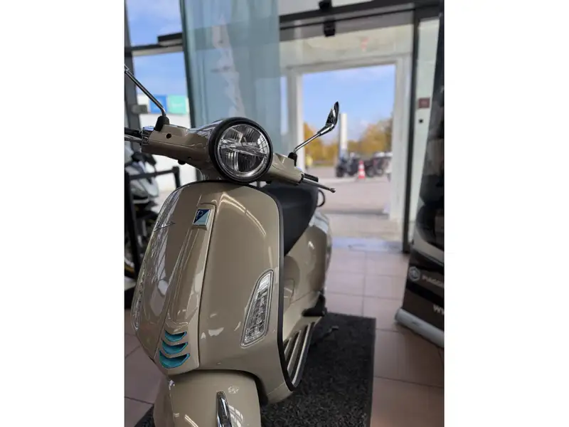 Vespa Primavera 125 - foto 6