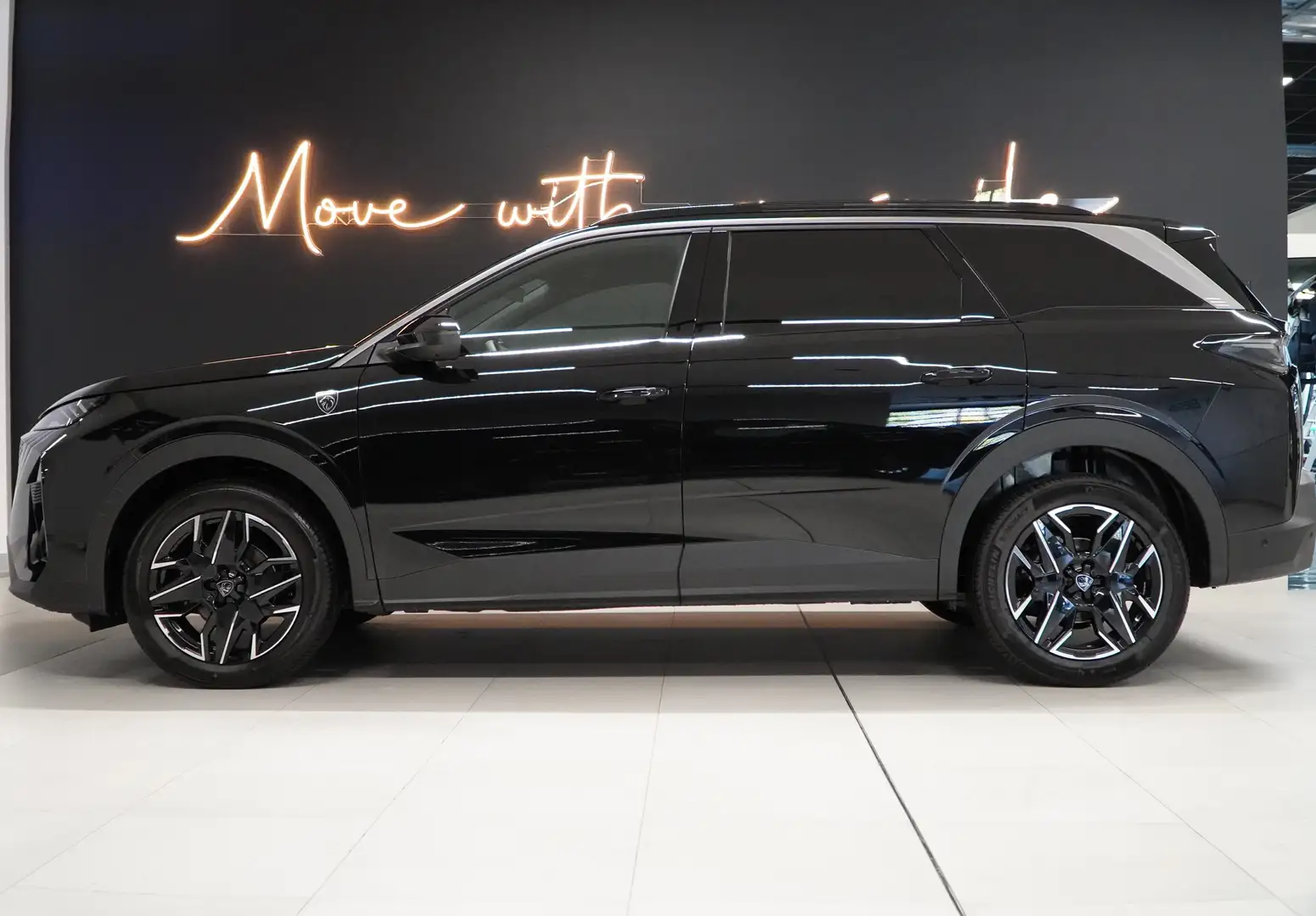 Peugeot 5008 New 5008 GT Hybrid Schwarz - 2
