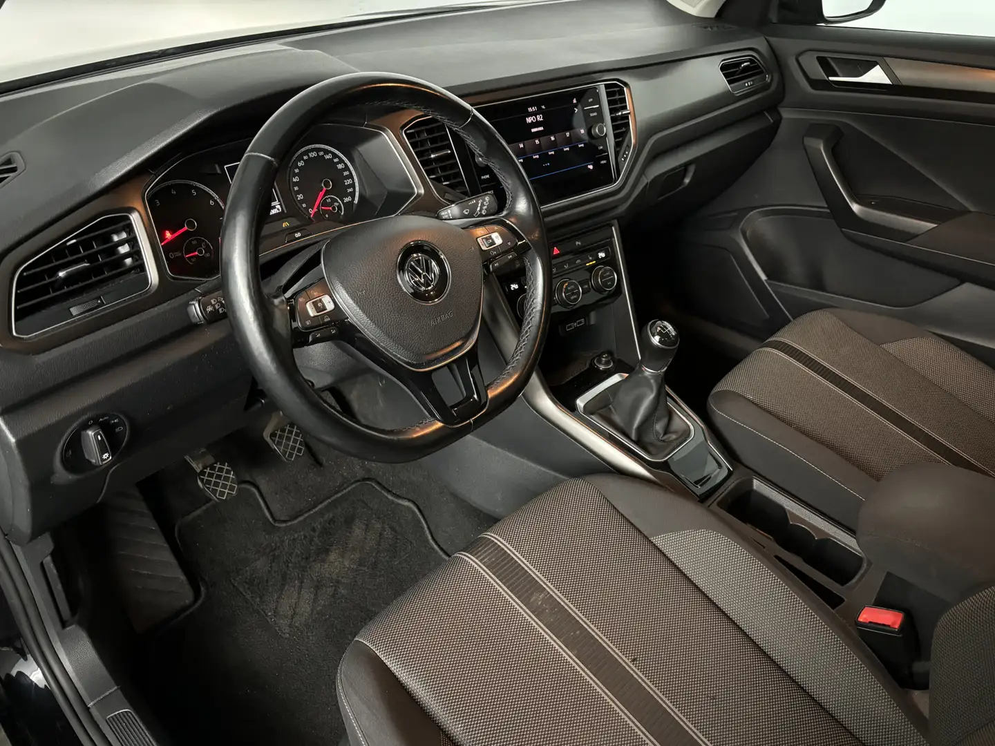 Volkswagen T-Roc 1.5 TSI Sport | Trekhaak | Stoel verwarmd | Stuur Noir - 2