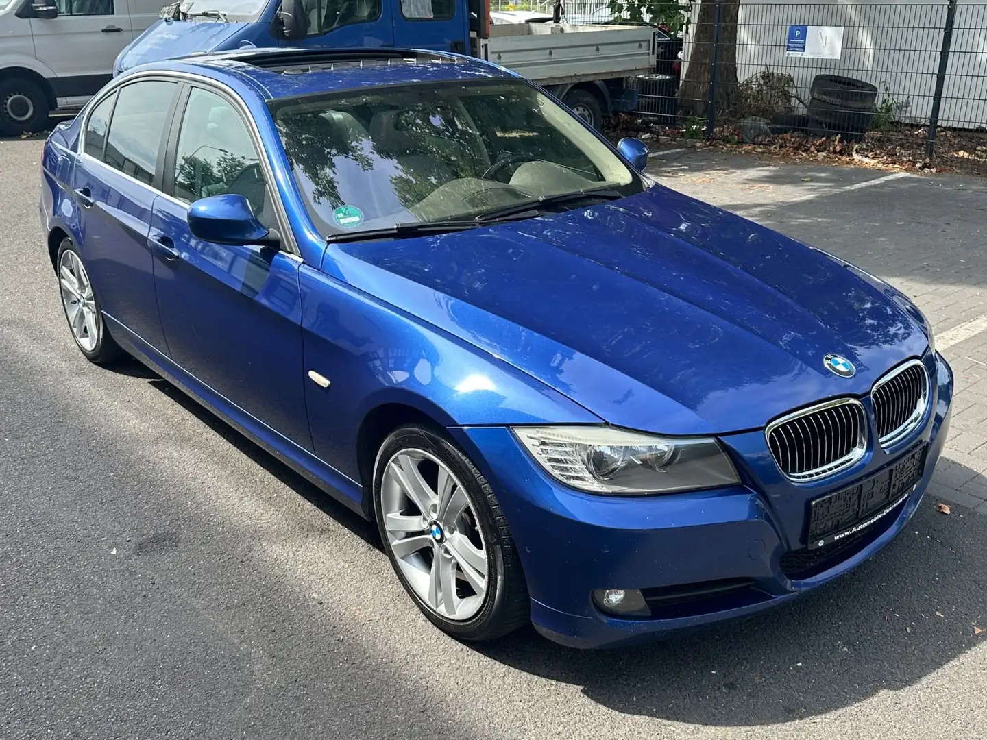 BMW 325 3 Lim. 325d~FACELIFT~LEDER~NAVI Blau - 1