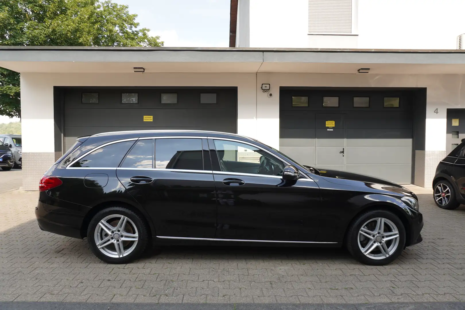 Mercedes-Benz C 250 C 250 d BlueTec T 4Matic XENON+NAVI+KAMERA+TEMPOM. Zwart - 2