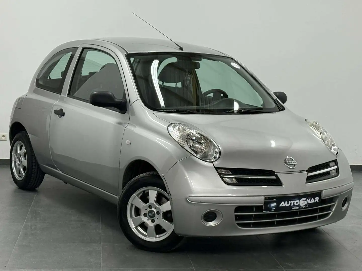 Nissan Micra 1.2i 16v Tekna AIRCO - CARNET Gris - 1