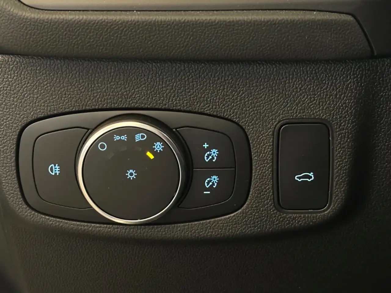 Ford Focus Turnier ST-Line+Automatik+B&O+Key-Free 14