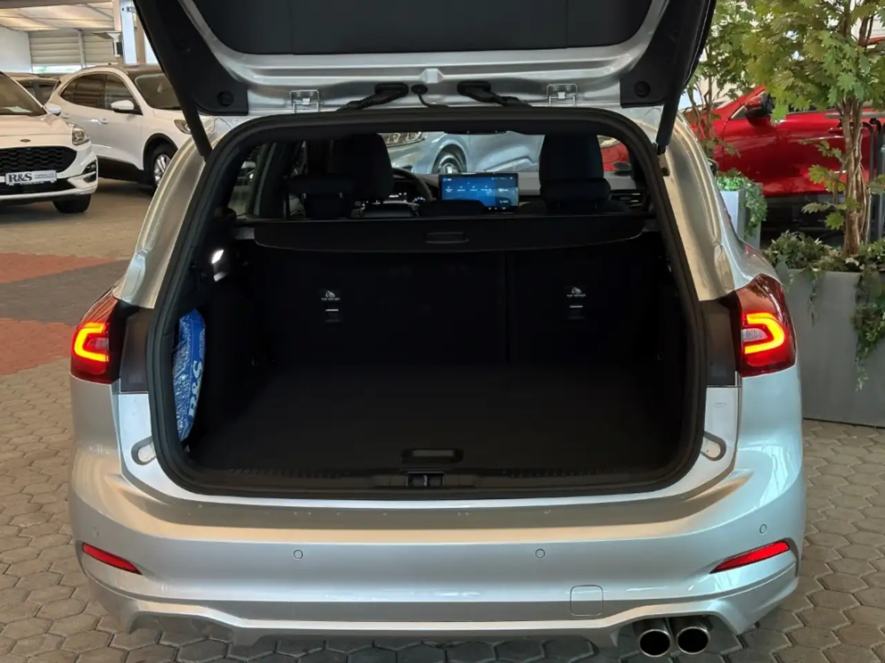 Ford Focus Turnier ST-Line+Automatik+B&O+Key-Free 8