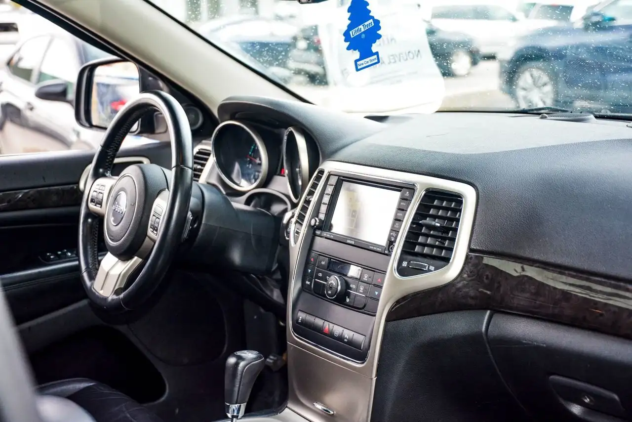 Jeep Grand Cherokee снимка Jeep Grand Cherokee