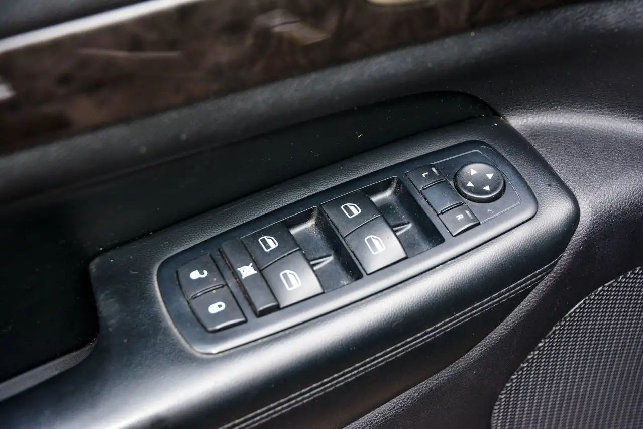 Jeep Grand Cherokee снимка Jeep Grand Cherokee