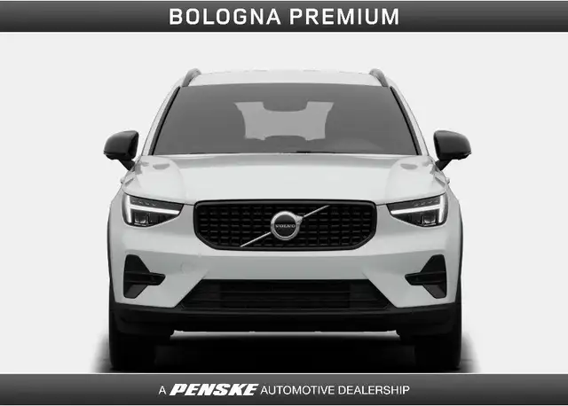 Volvo XC40 view 3