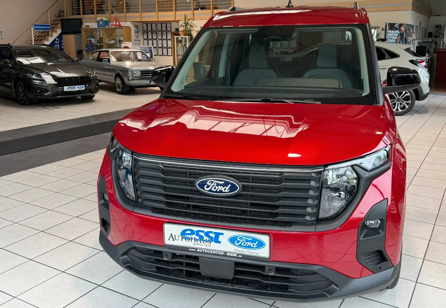 Ford Tourneo Courier Titanium AHK Klimaauto. Winterp. Piros - 1