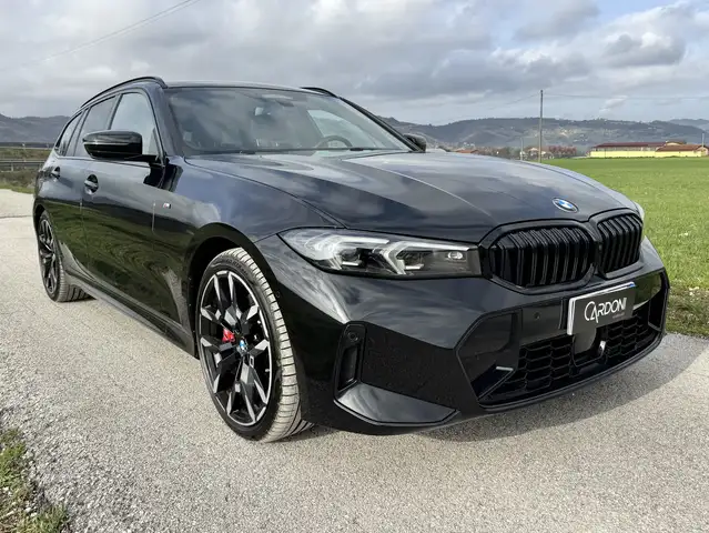 BMW 320 320d Touring mhev 48V xdrive MSport auto