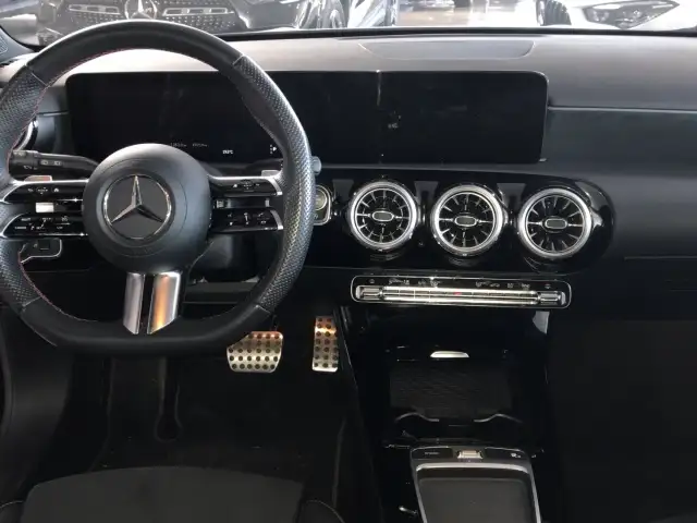 Mercedes-Benz A-Class view 8