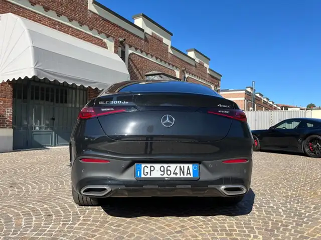 Mercedes-Benz 300 view 5