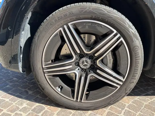 Mercedes-Benz 300 view 6