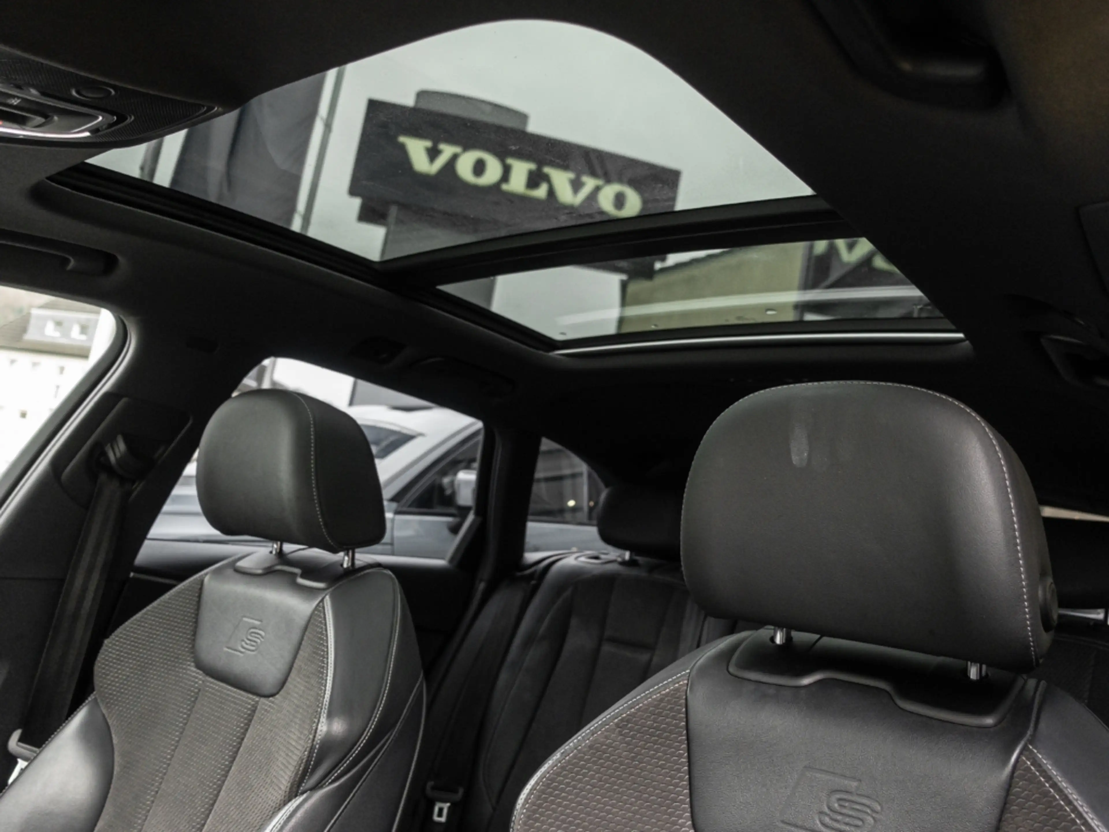 Audi S4 Avant 3.0 TFSI quattro El. Panodach Navi Leder Mem — photo 4