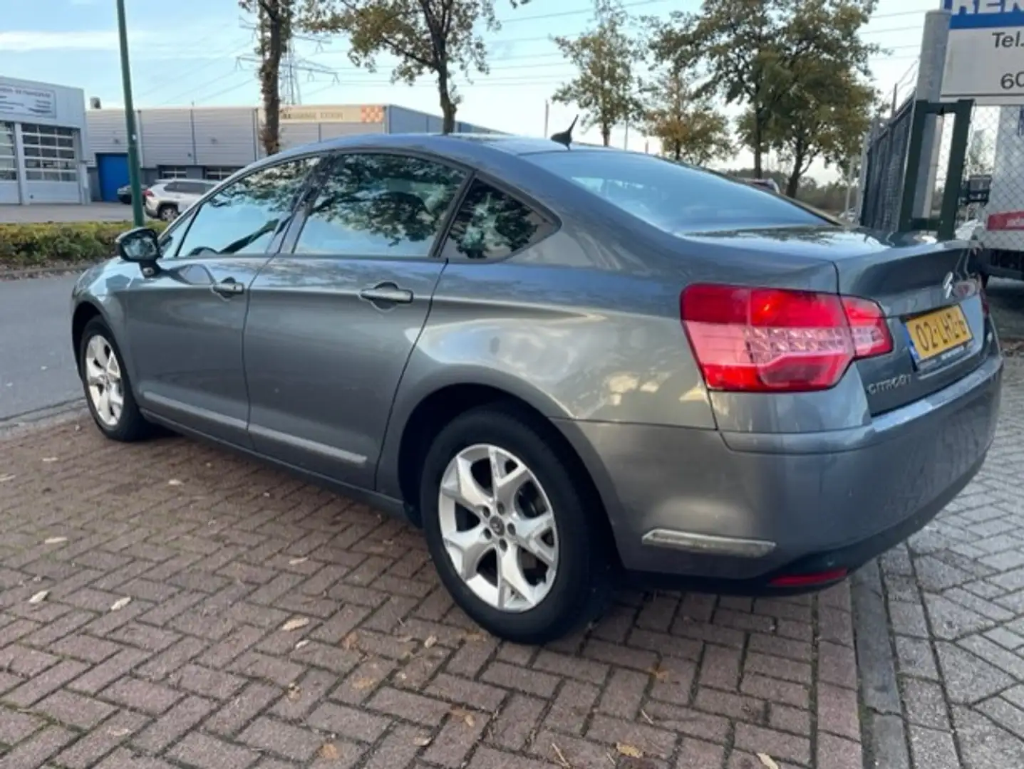 Citroen C5 1.6 Business Airco/ECC,Navigatie,Half Leder EXPORT Grau - 2