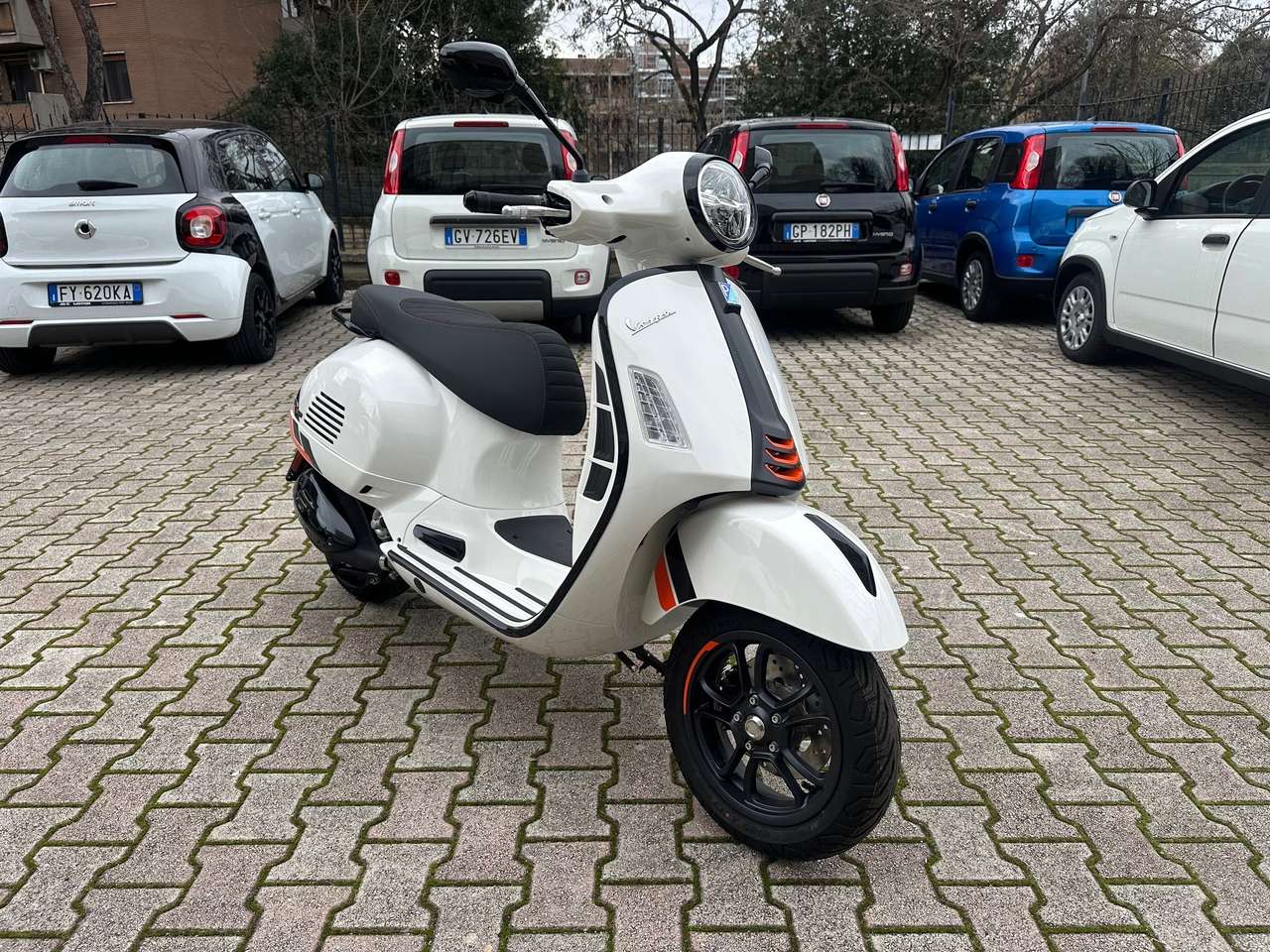 Vespa GTS Super Sport 310 nuova da immatricolare