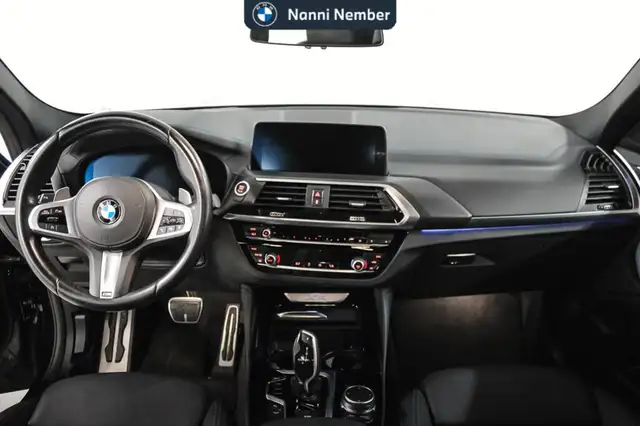 BMW X4 view 11