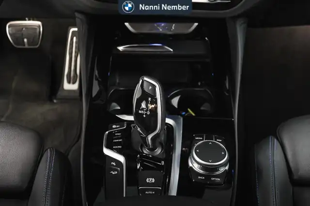 BMW X4 view 13