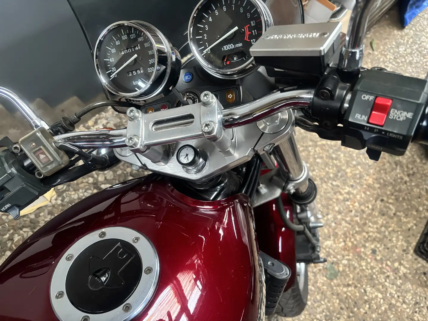 Kawasaki Zephyr 550 Stürzbügel , Kleine Windschutzscheibe, Warnlicht Rot - 2