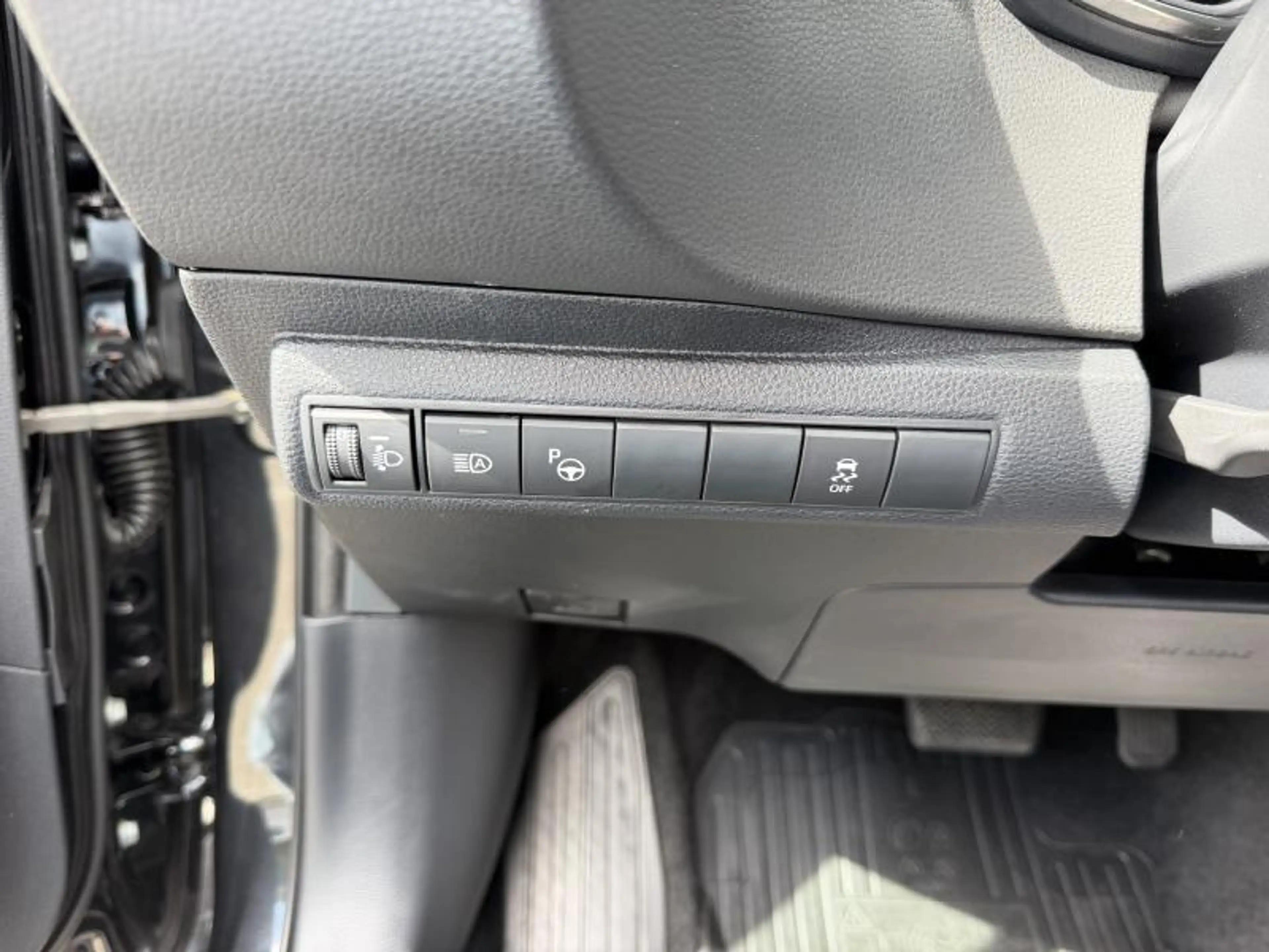 Toyota Corolla Dynamic — photo 15