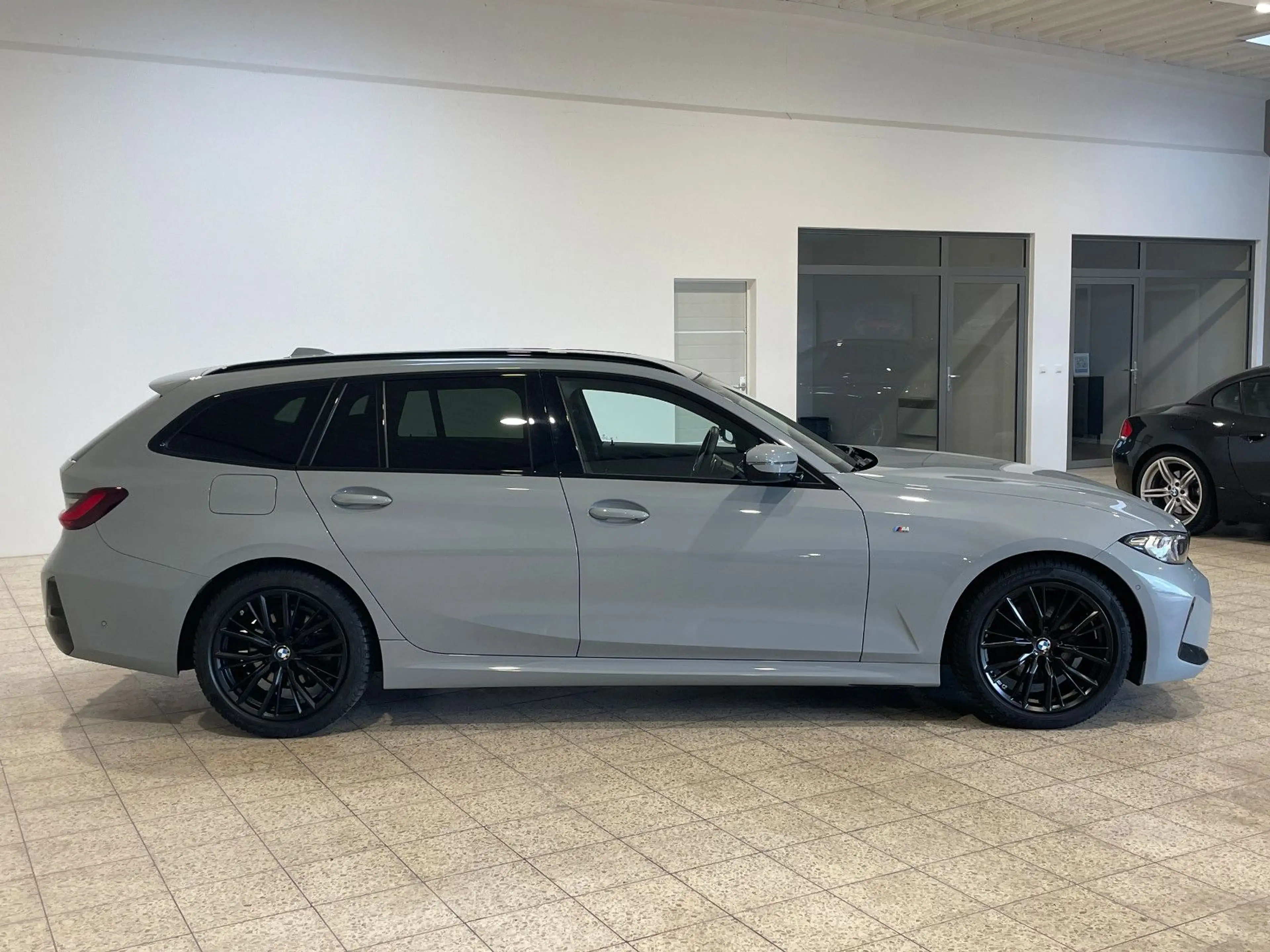 BMW 320 d Touring M Sport *Mod. 2025 *LED*R-CAM*HiFi* — photo 8