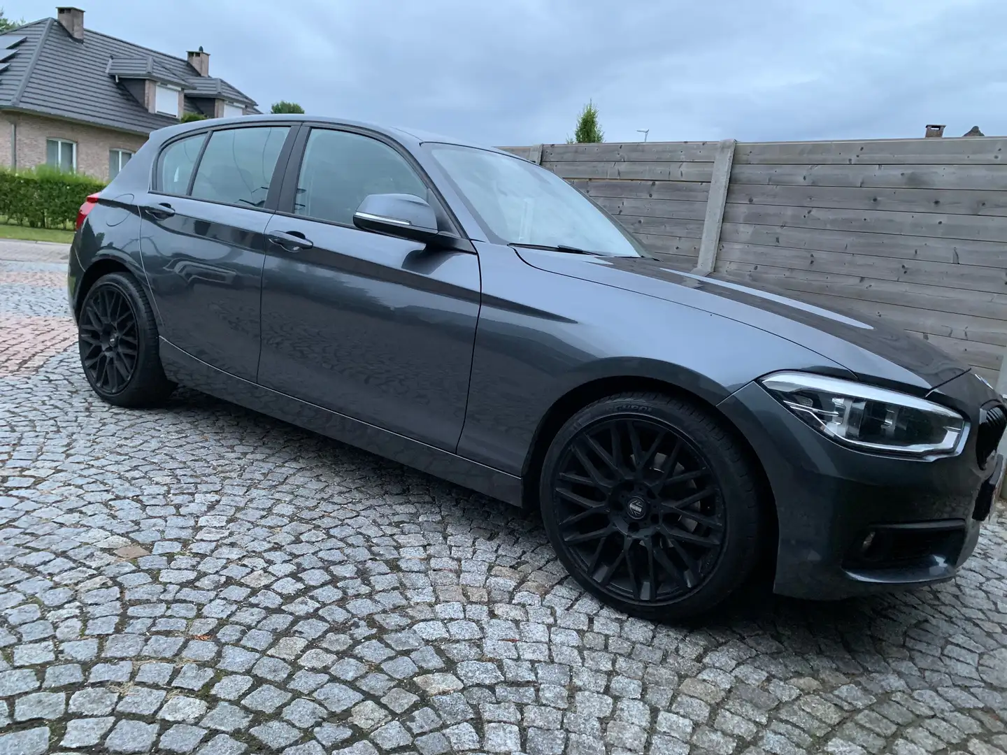 BMW 116 116i Gris - 1
