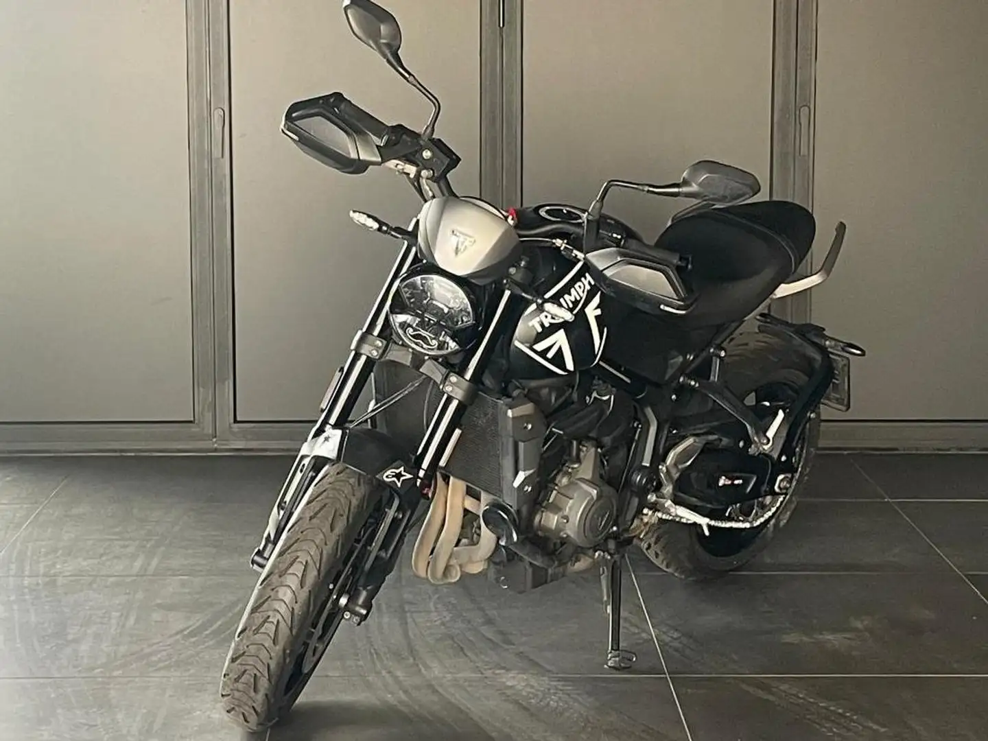 Triumph Trident 660 Flyscreen | Connectivity Module | Noir - 2