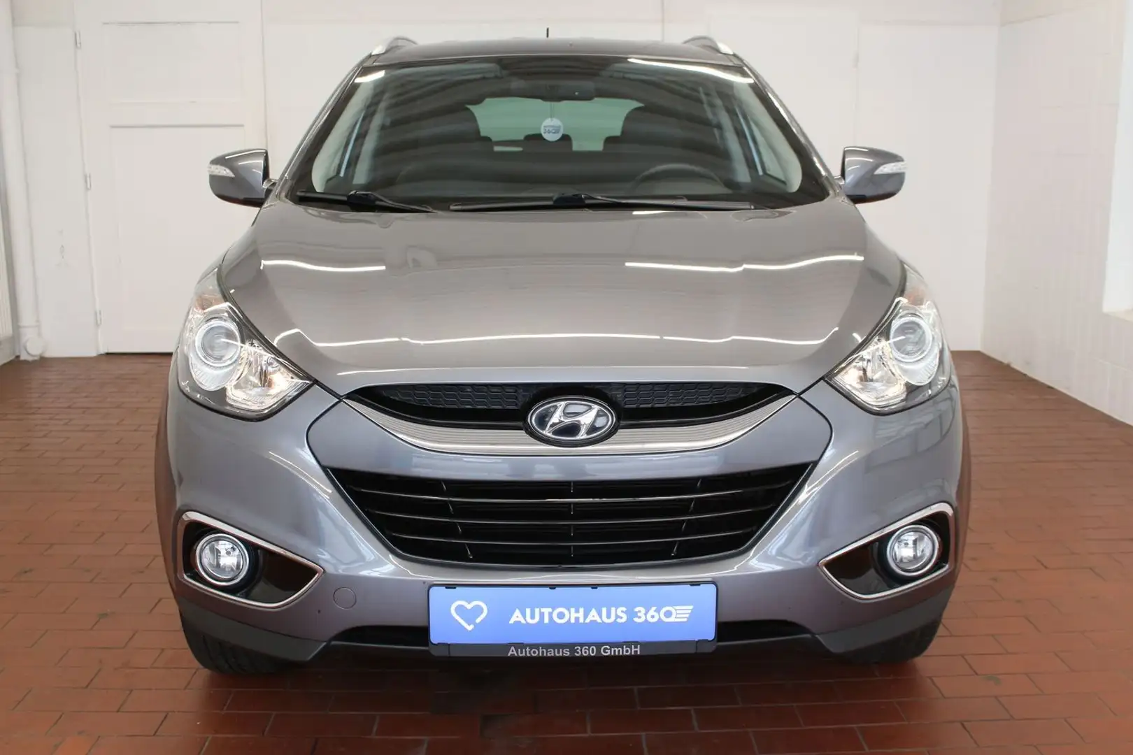 Hyundai iX35 5 Star Edition 2WD Klima Sitzheizung Keyless Grey - 2