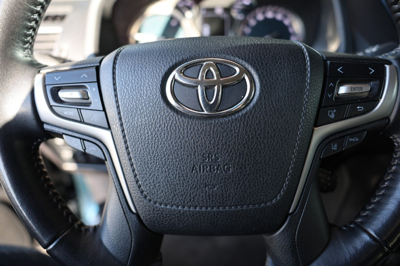Toyota Land Cruiser 2.8 D-4D 3DRS PROFESSIONAL A/T VAN — photo 18